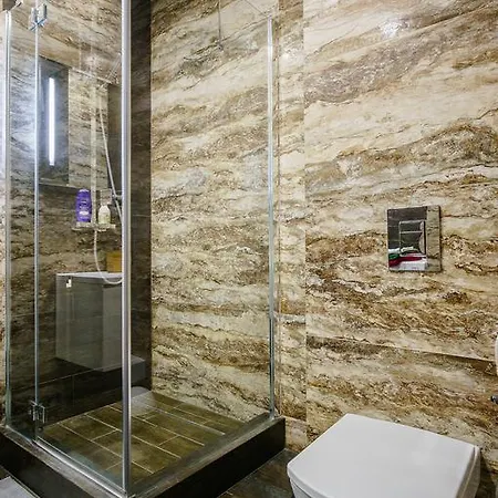 Loft Platonova 33 Apartment
